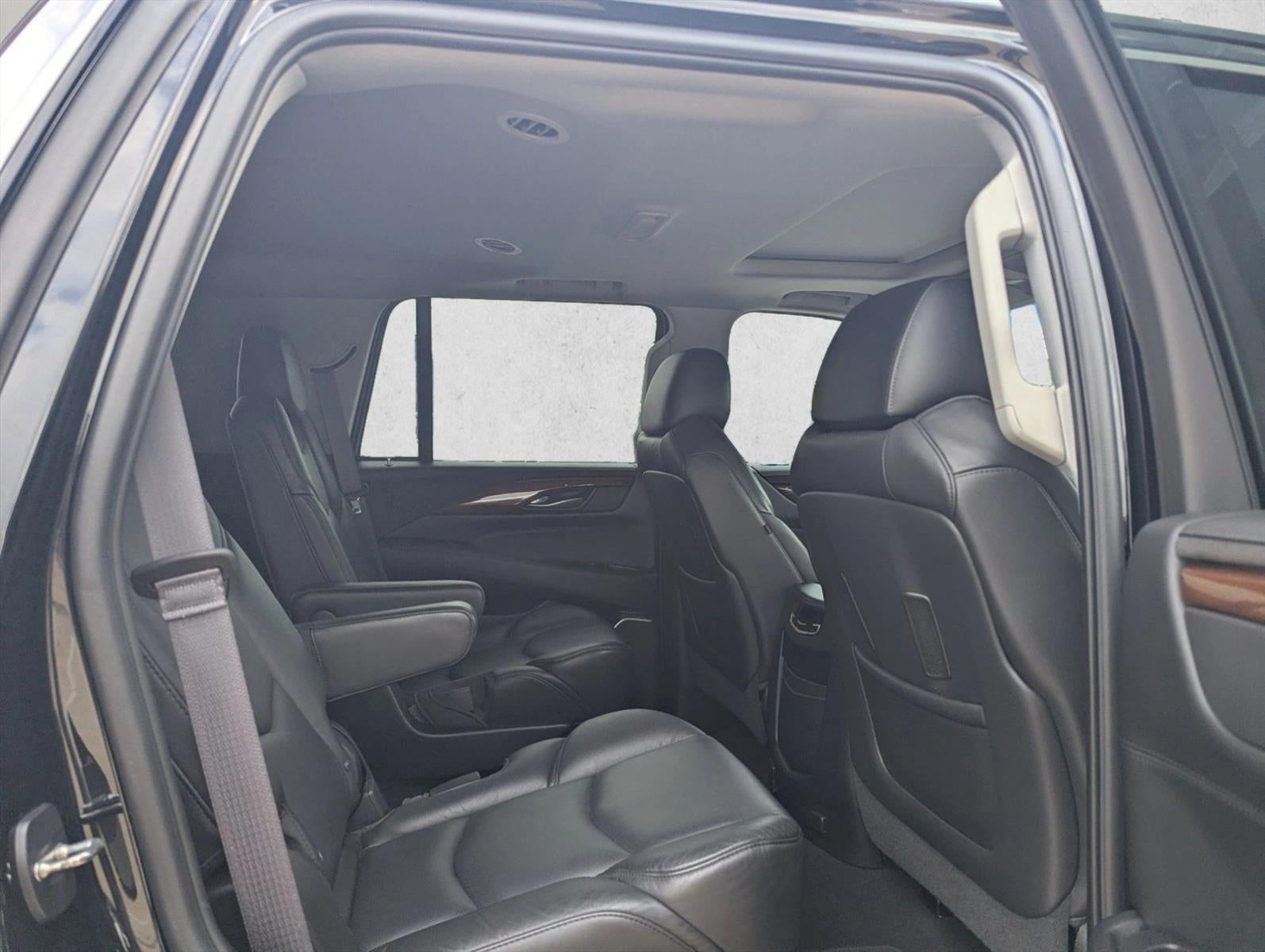 2017 Cadillac Escalade Luxury