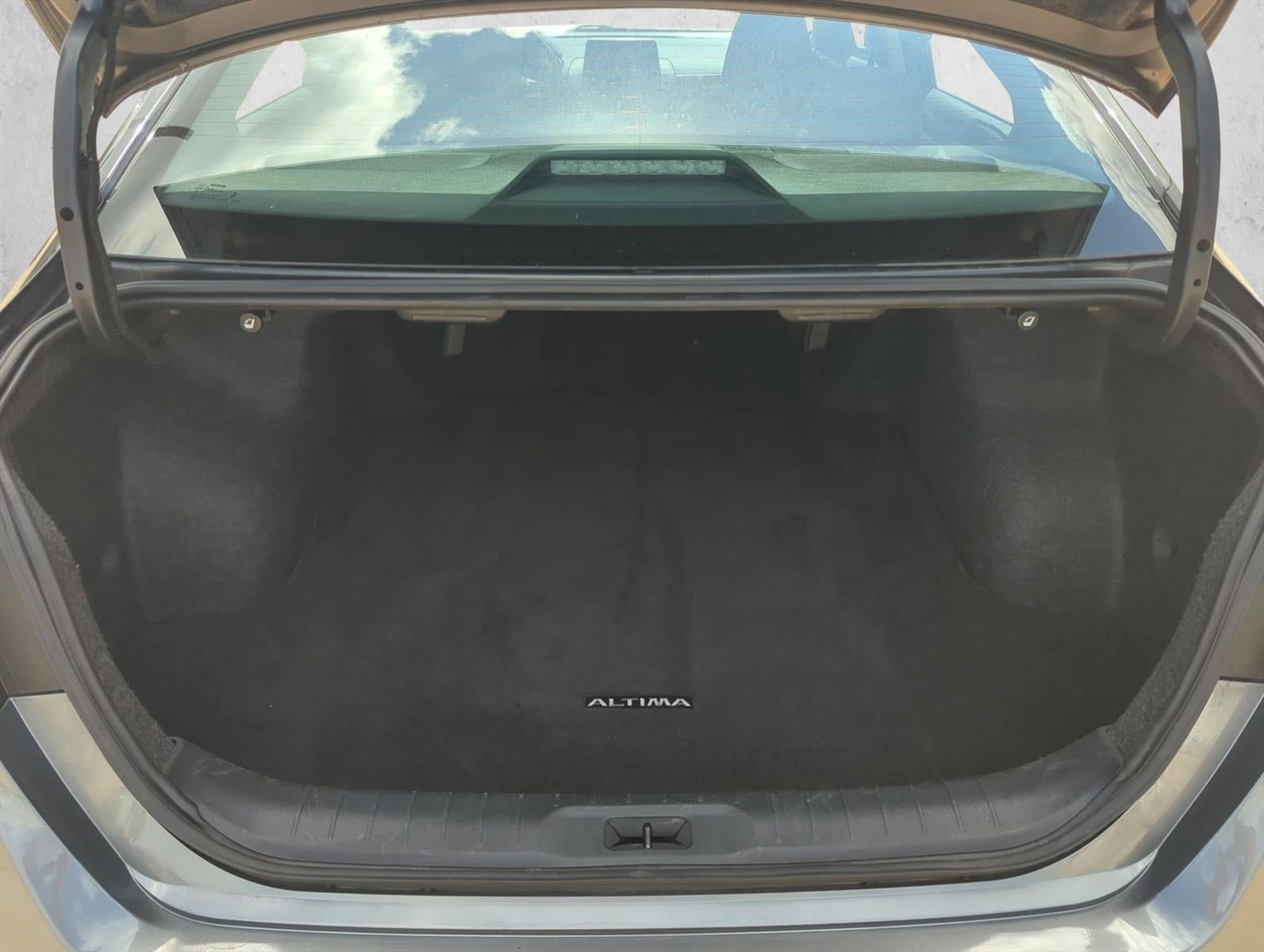 2025 Nissan Altima SV FWD