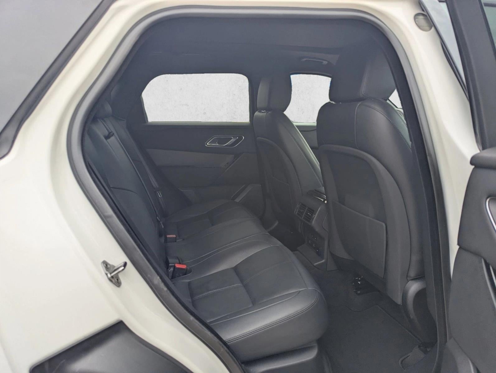 2025 Land Rover Range Rover Velar Dynamic SE