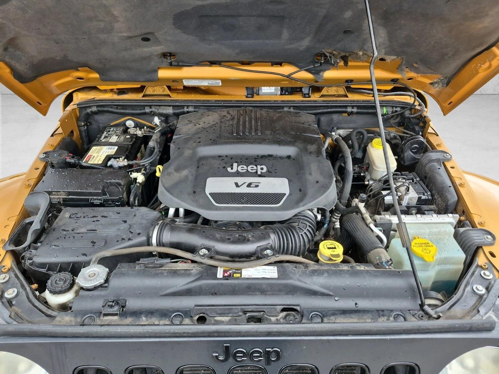 2014 Jeep Wrangler Unlimited 4WD 4dr Altitude
