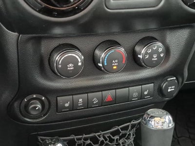 2014 Jeep Wrangler Unlimited 4WD 4dr Altitude