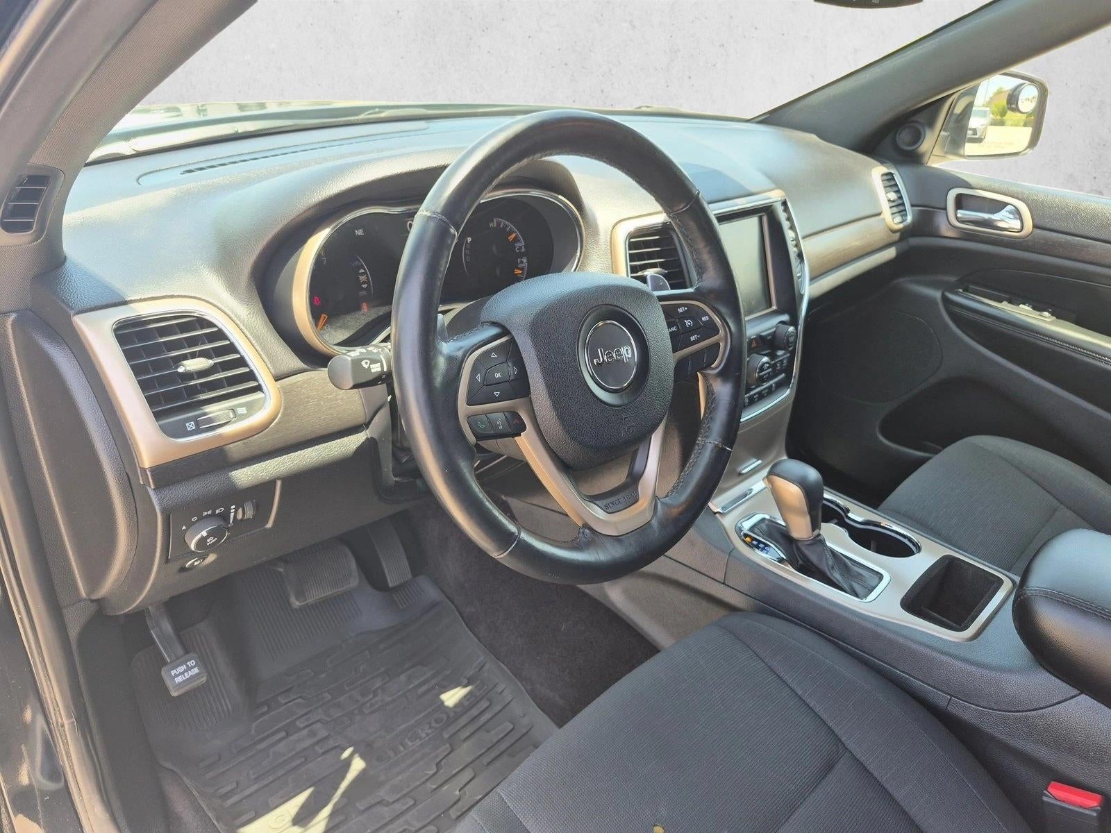 2017 Jeep Grand Cherokee Laredo 4x4