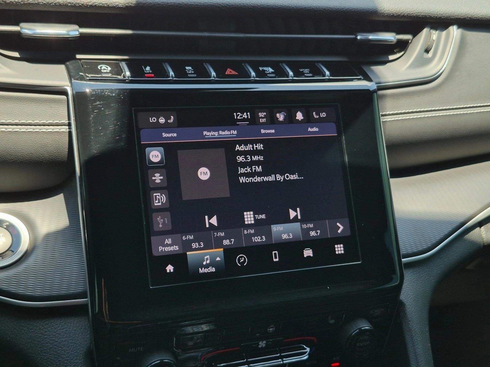 2023 Jeep Grand Cherokee L Altitude 4x4