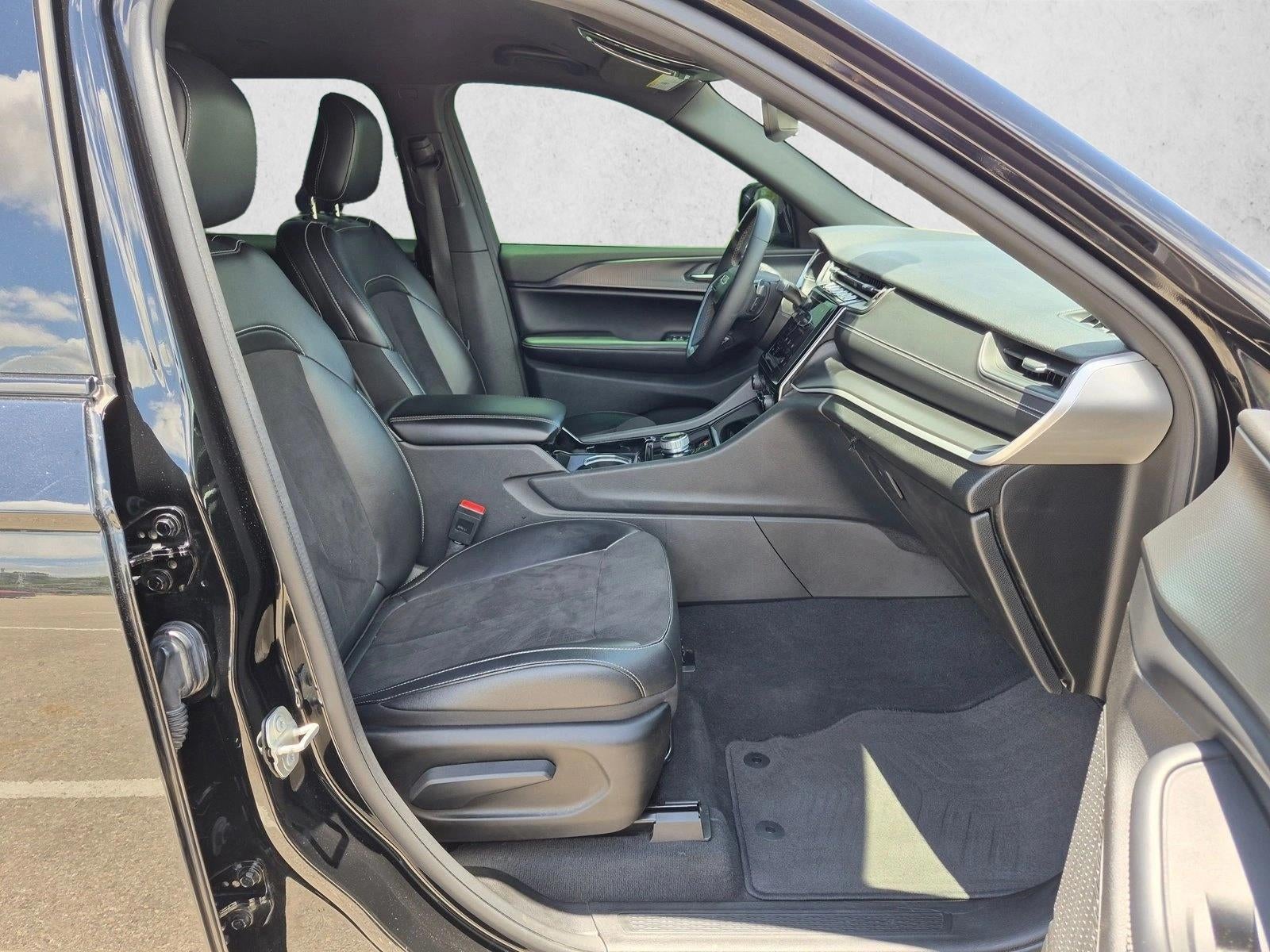2023 Jeep Grand Cherokee L Altitude 4x4