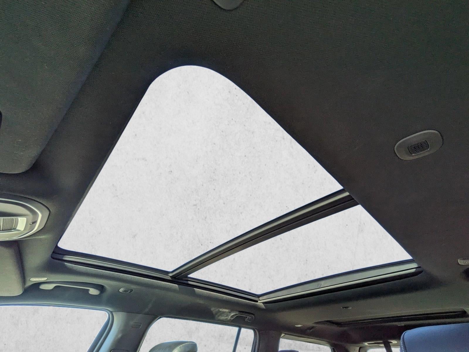 2022 Jeep Wagoneer Series III Carbide 4x2