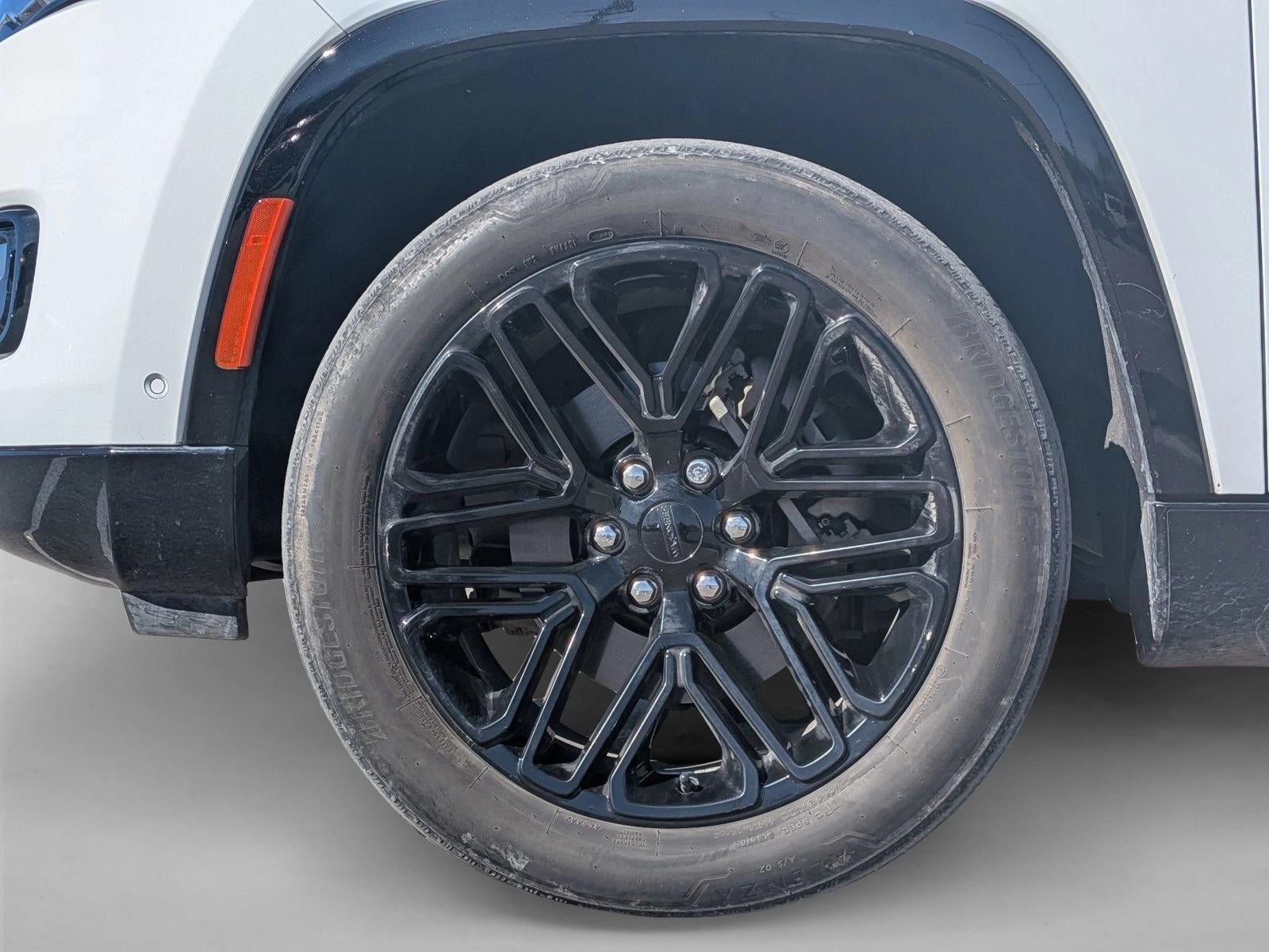 2022 Jeep Wagoneer Series III Carbide 4x2