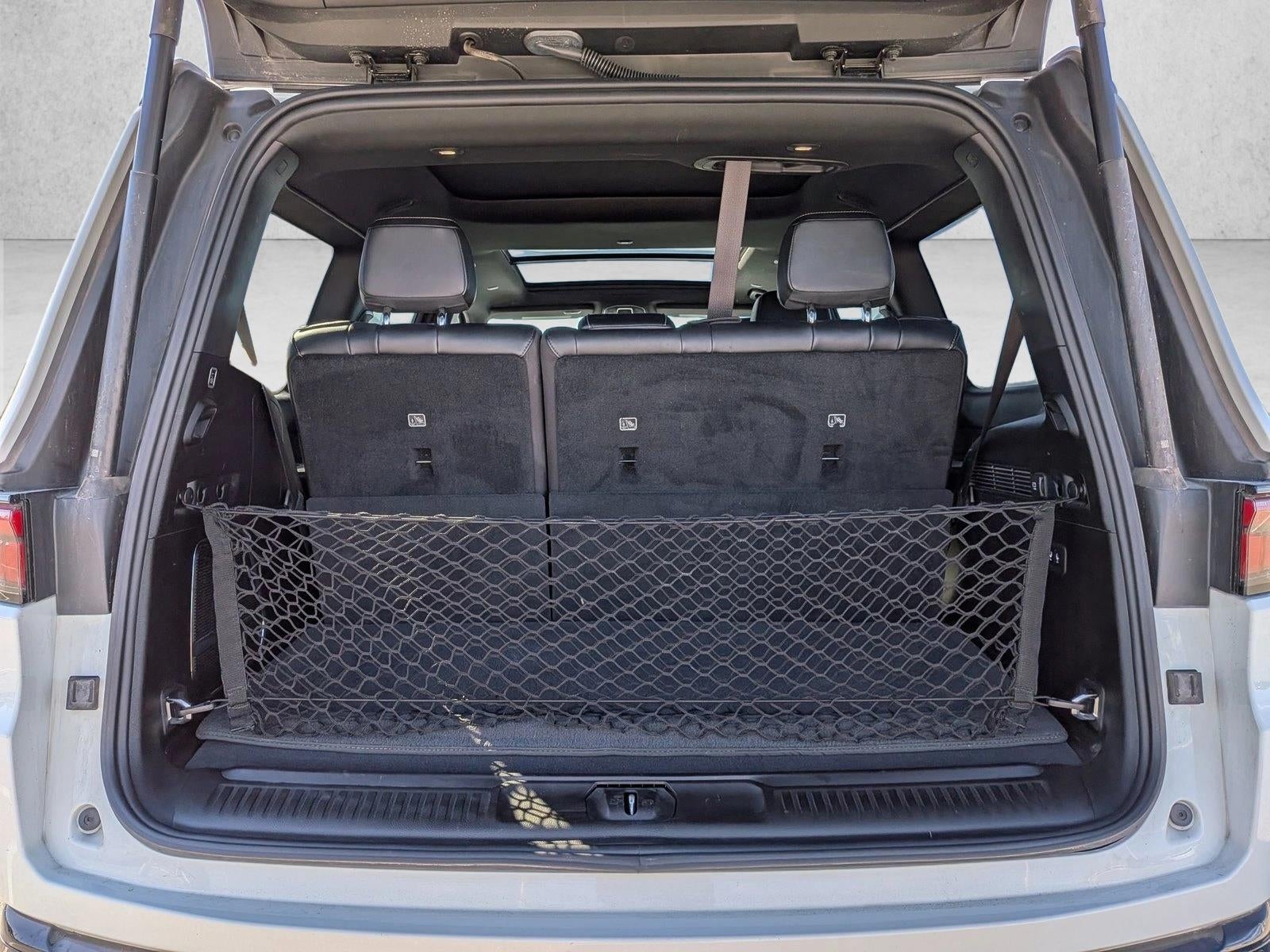 2022 Jeep Wagoneer Series III Carbide 4x2