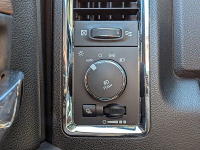 2017 RAM 1500 Laramie 4x4 Crew Cab 5'7" Box