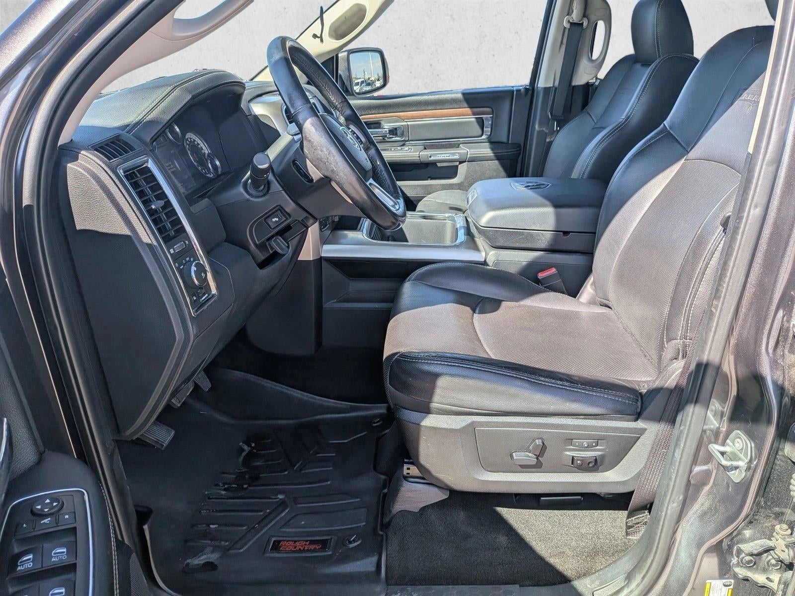 2017 RAM 1500 Laramie 4x4 Crew Cab 5'7" Box