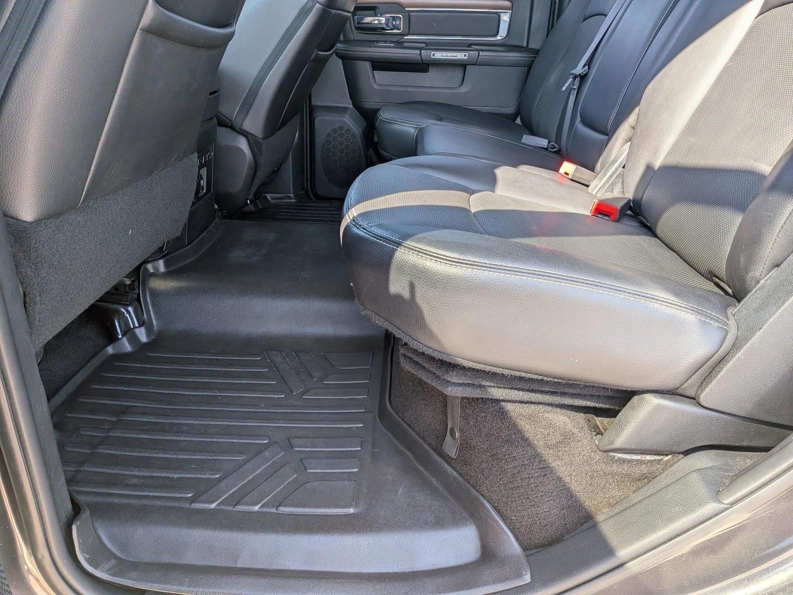 2017 RAM 1500 Laramie 4x4 Crew Cab 5'7" Box