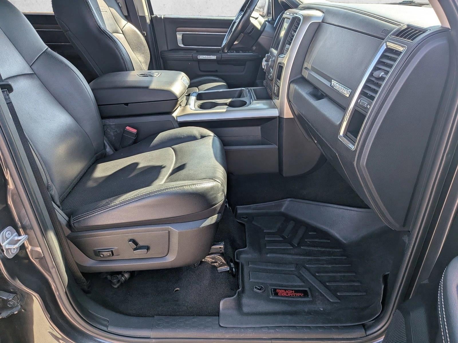 2017 RAM 1500 Laramie 4x4 Crew Cab 5'7" Box