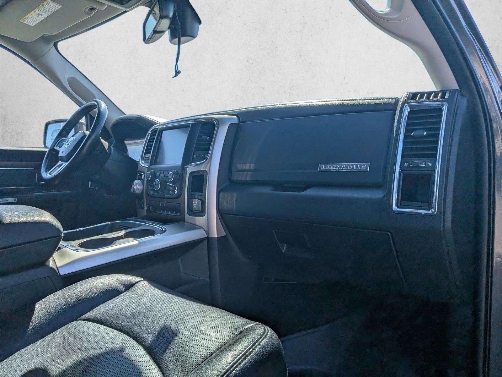 2017 RAM 1500 Laramie 4x4 Crew Cab 5'7" Box