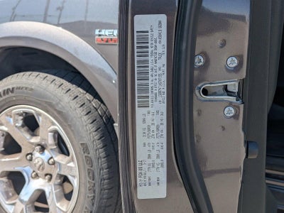 2017 RAM 1500 Laramie 4x4 Crew Cab 5'7" Box