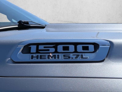 2020 RAM 1500 Laramie 4x4 Quad Cab 6'4" Box