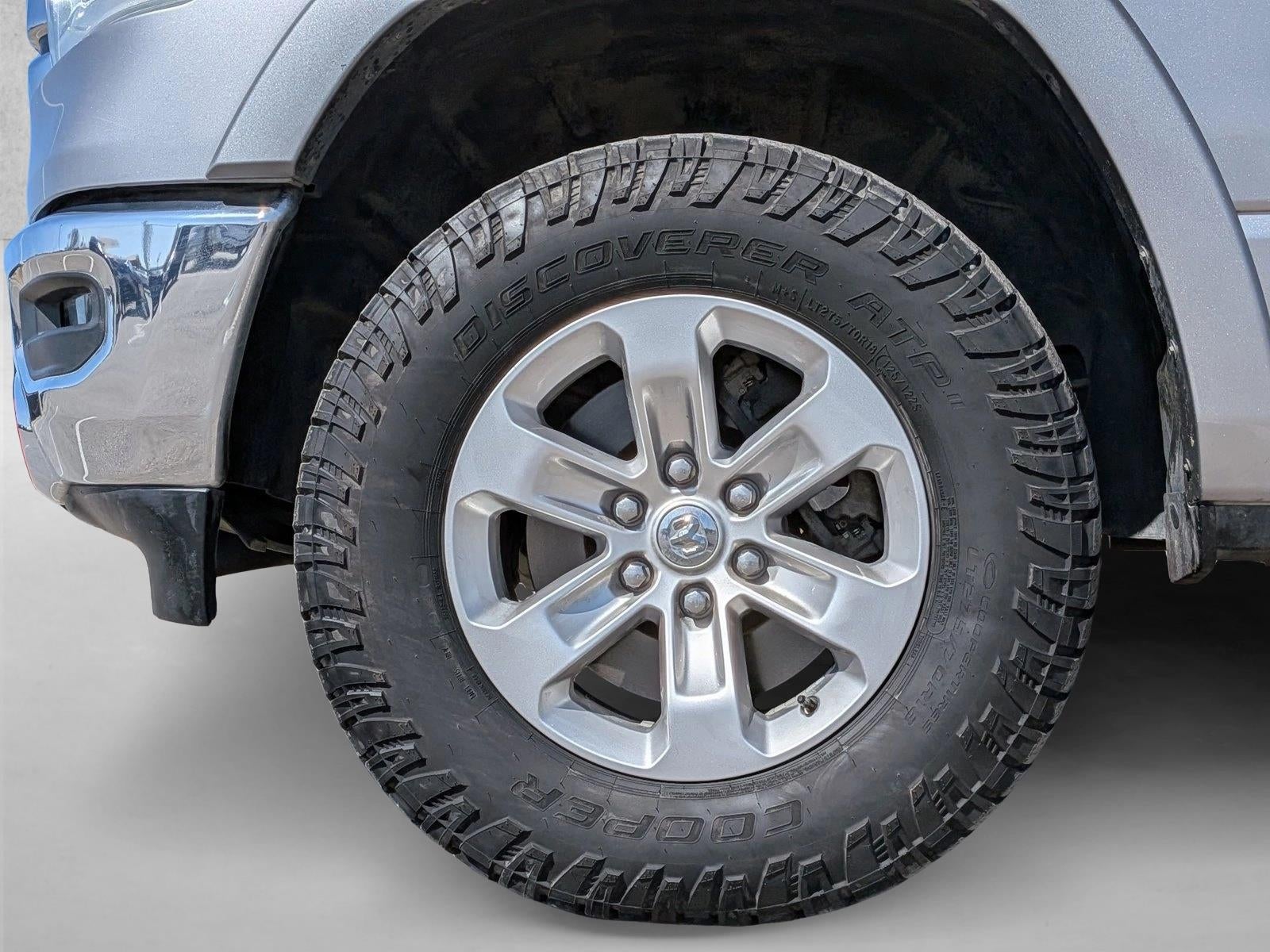 2020 RAM 1500 Laramie 4x4 Quad Cab 6'4" Box