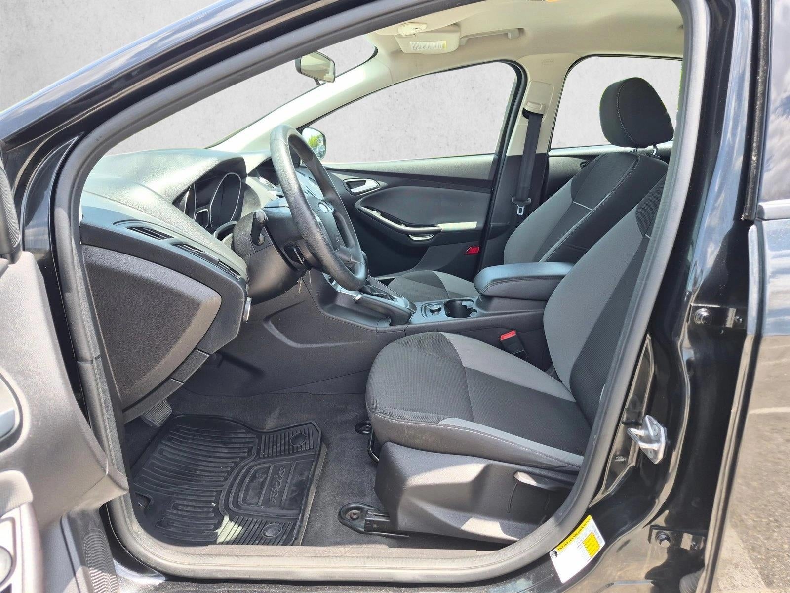 2014 Ford Focus 5dr HB SE