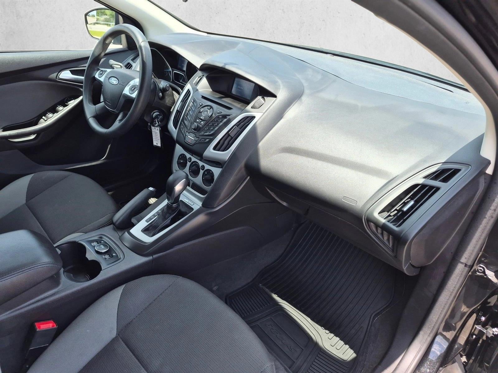 2014 Ford Focus 5dr HB SE