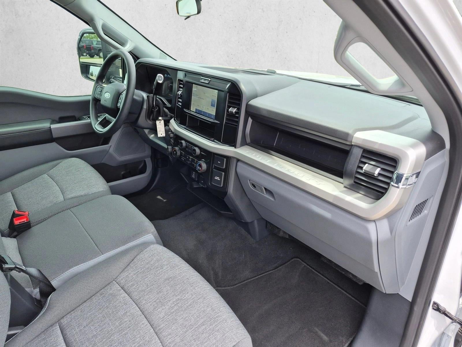 2025 Ford Super Duty F-250 SRW XL 4WD Crew Cab 6.75' Box