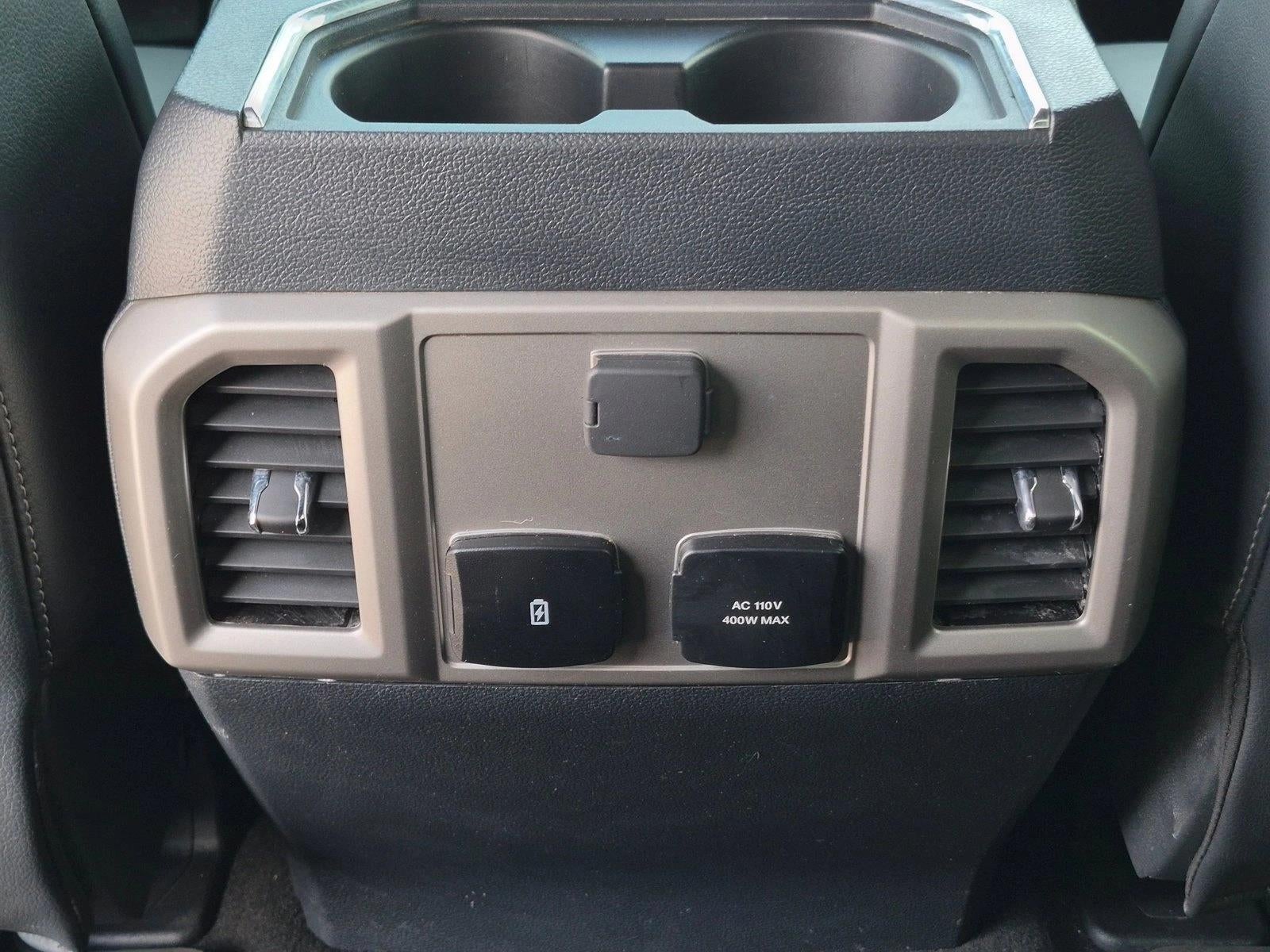 2022 Ford Super Duty F-350 DRW LARIAT 4WD Crew Cab 8' Box