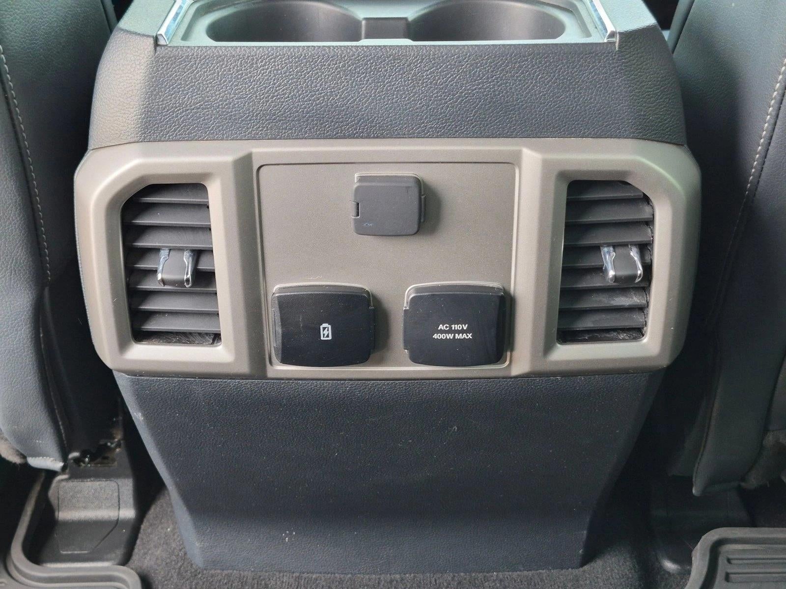 2022 Ford Super Duty F-350 DRW LARIAT 4WD Crew Cab 8' Box