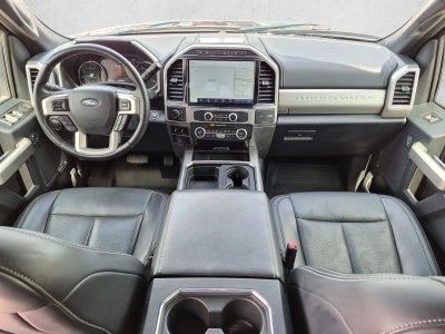 2022 Ford Super Duty F-350 DRW LARIAT 4WD Crew Cab 8' Box