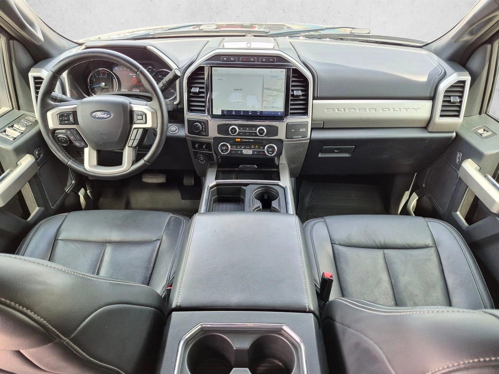 2022 Ford Super Duty F-350 DRW LARIAT 4WD Crew Cab 8' Box