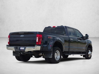 2022 Ford Super Duty F-350 DRW LARIAT 4WD Crew Cab 8' Box