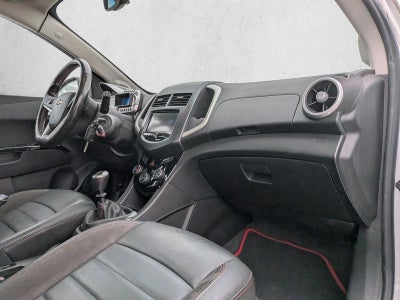 2013 Chevrolet Sonic Hatch RS Manual