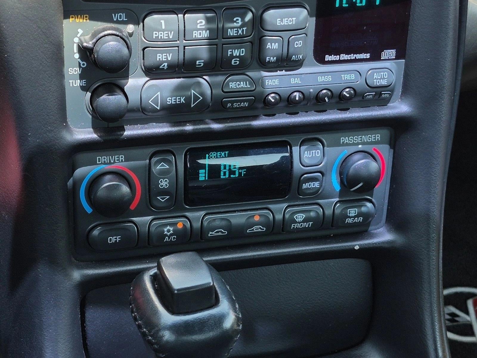 2004 Chevrolet Corvette Base