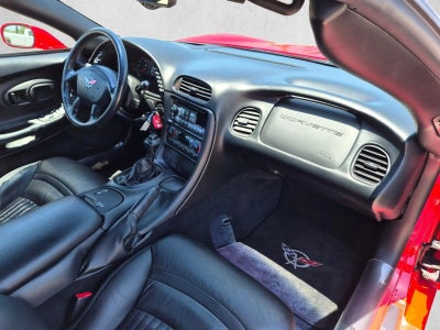 2004 Chevrolet Corvette Base