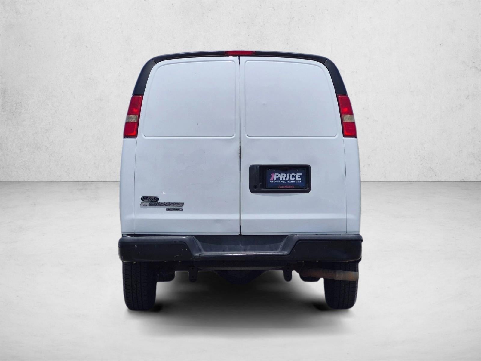 2015 Chevrolet Express Cargo Van 2500 Regular Wheelbase Rear-Wheel Drive