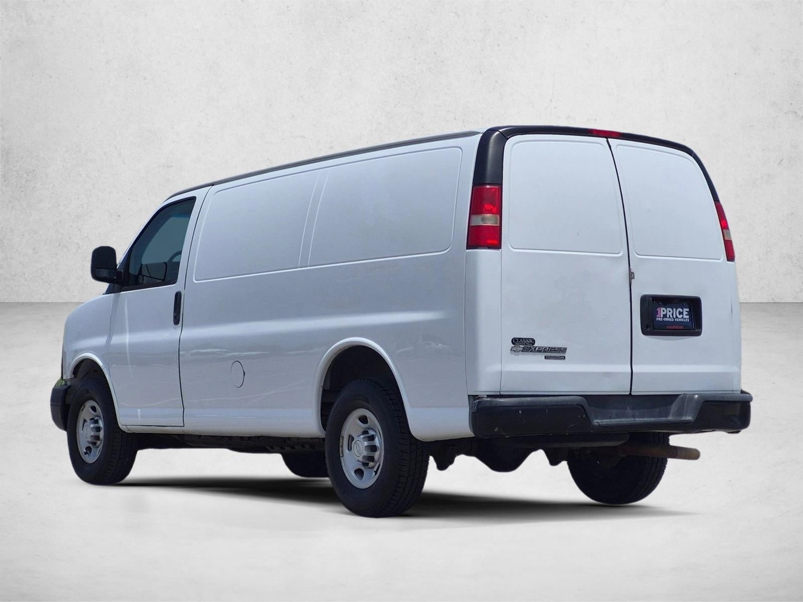 2015 Chevrolet Express Cargo Van 2500 Regular Wheelbase Rear-Wheel Drive