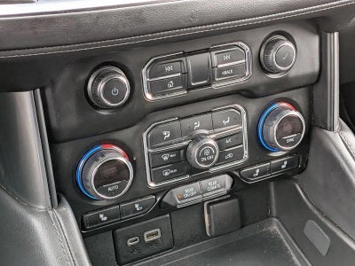 2022 Chevrolet Suburban 4WD LT