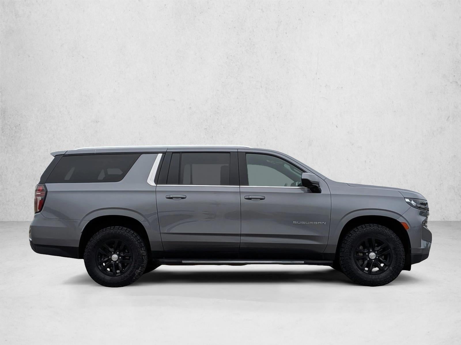 2022 Chevrolet Suburban 4WD LT