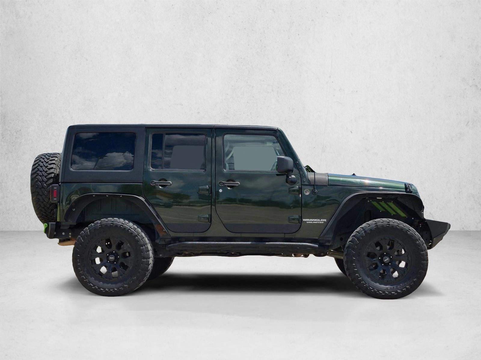 2011 Jeep Wrangler Unlimited 4WD 4dr Sahara
