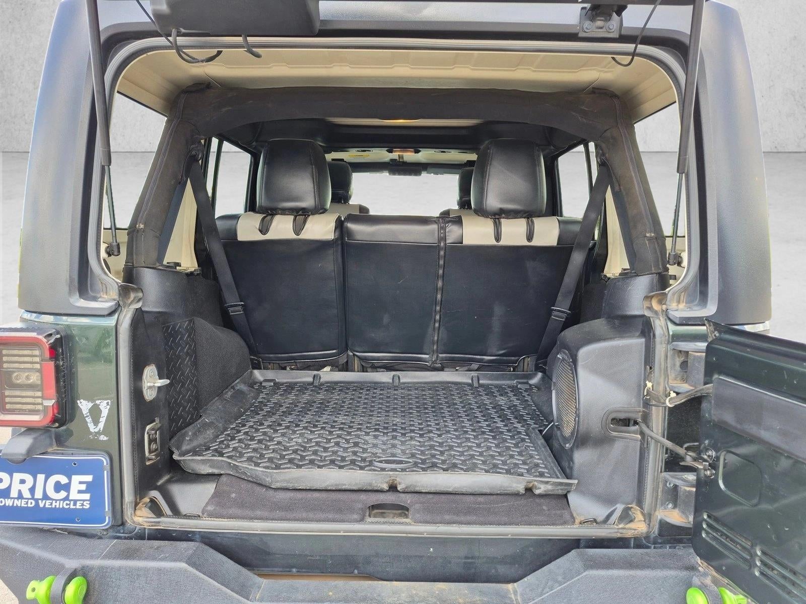 2011 Jeep Wrangler Unlimited 4WD 4dr Sahara