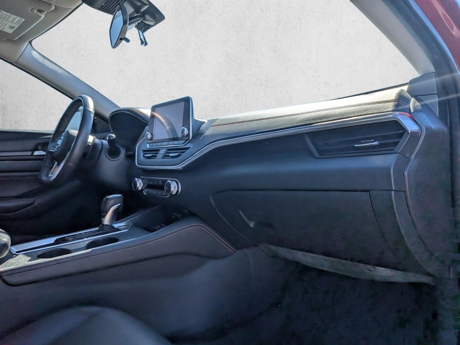 2022 Nissan Altima 2.5 SR Sedan