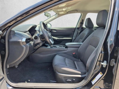 2024 Nissan Altima 2.5 SV Sedan