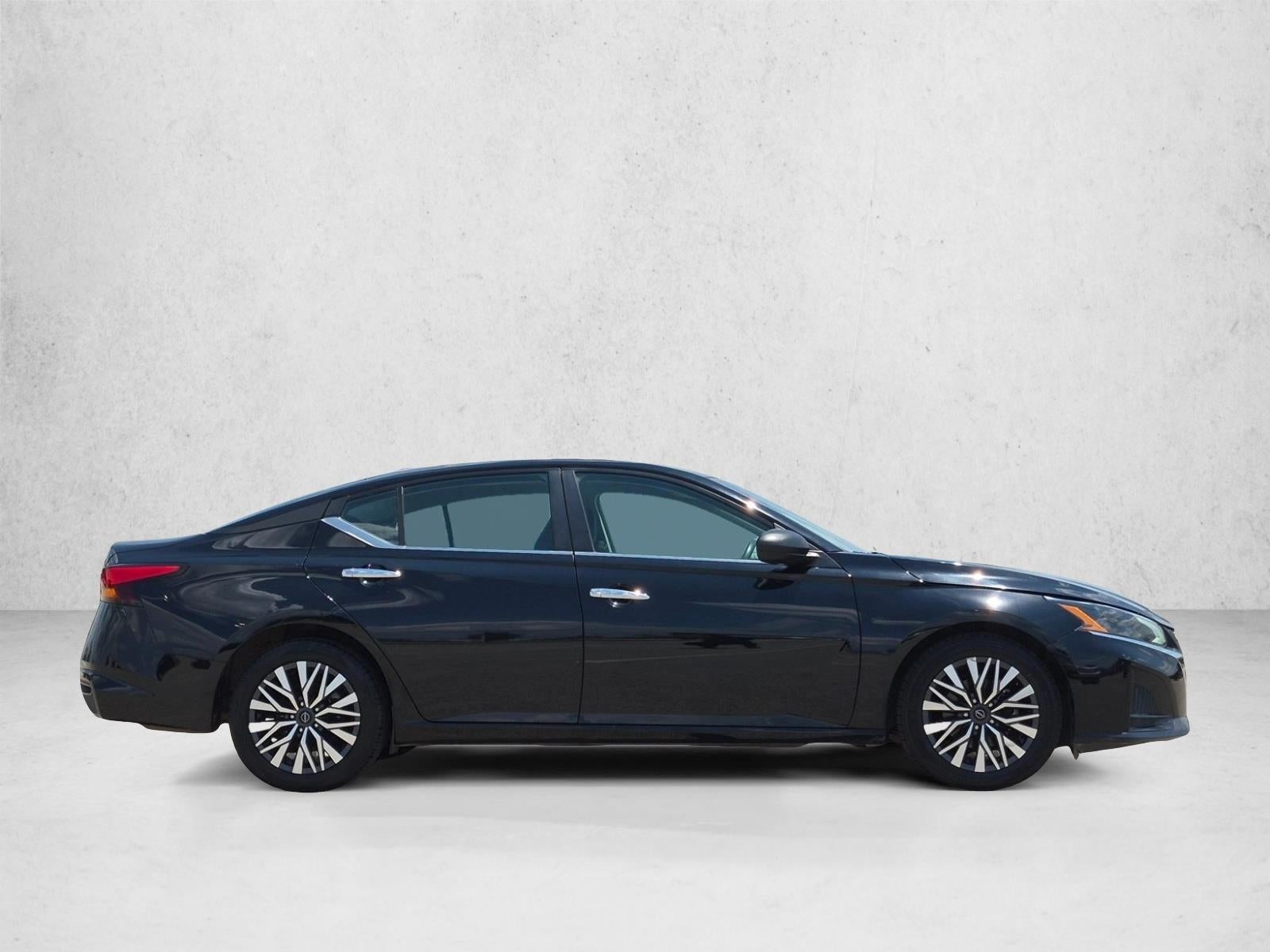 2024 Nissan Altima 2.5 SV Sedan