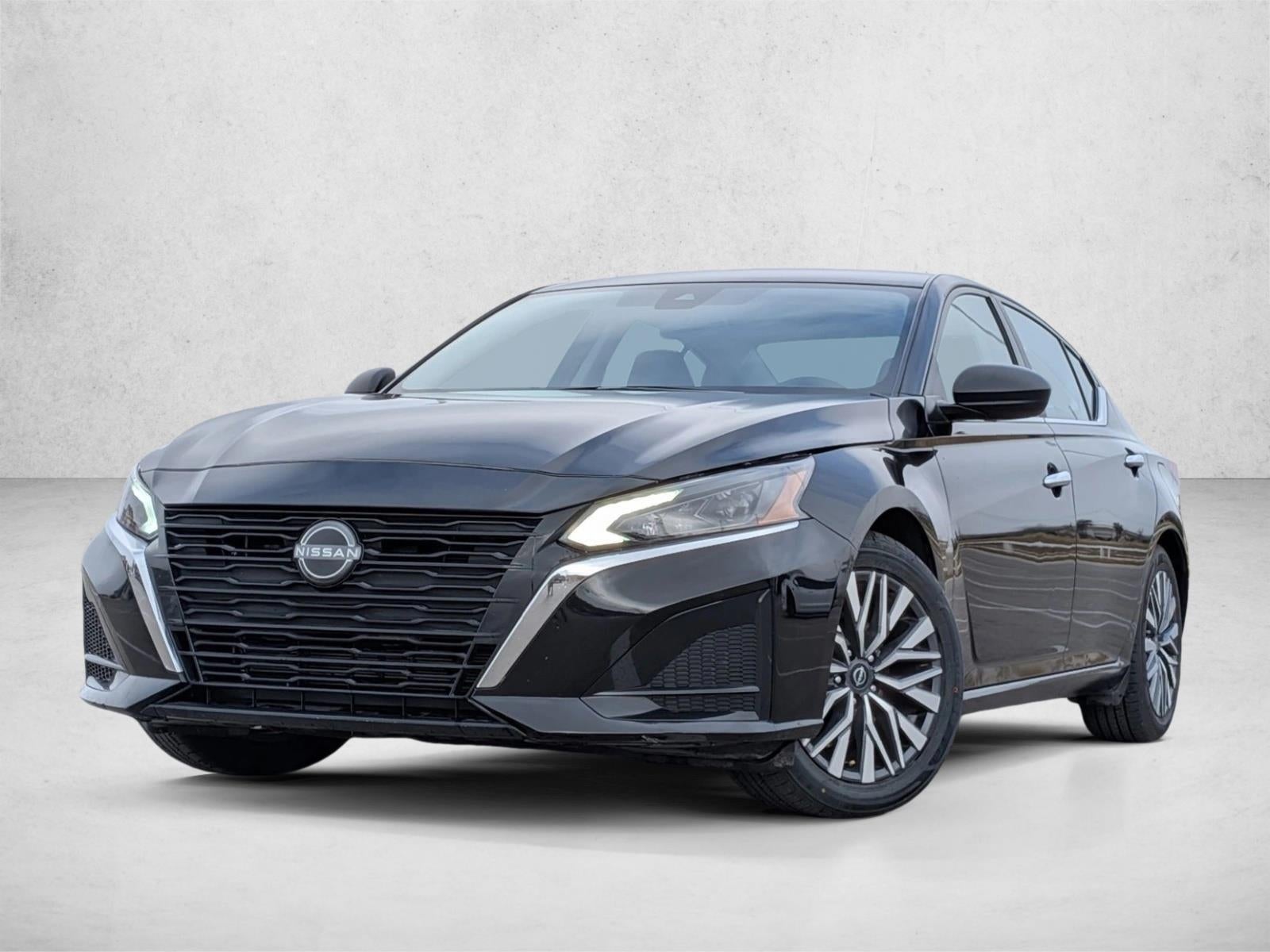 2024 Nissan Altima 2.5 SV Sedan