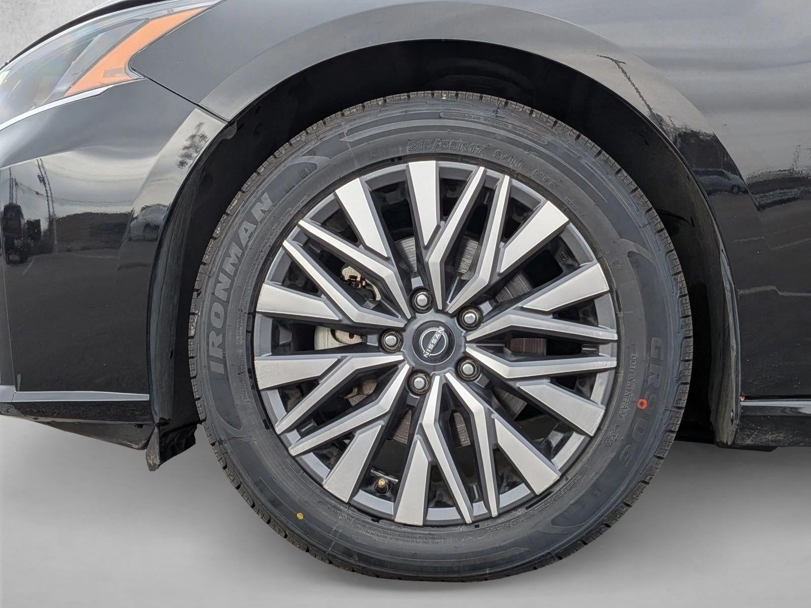 2024 Nissan Altima 2.5 SV Sedan