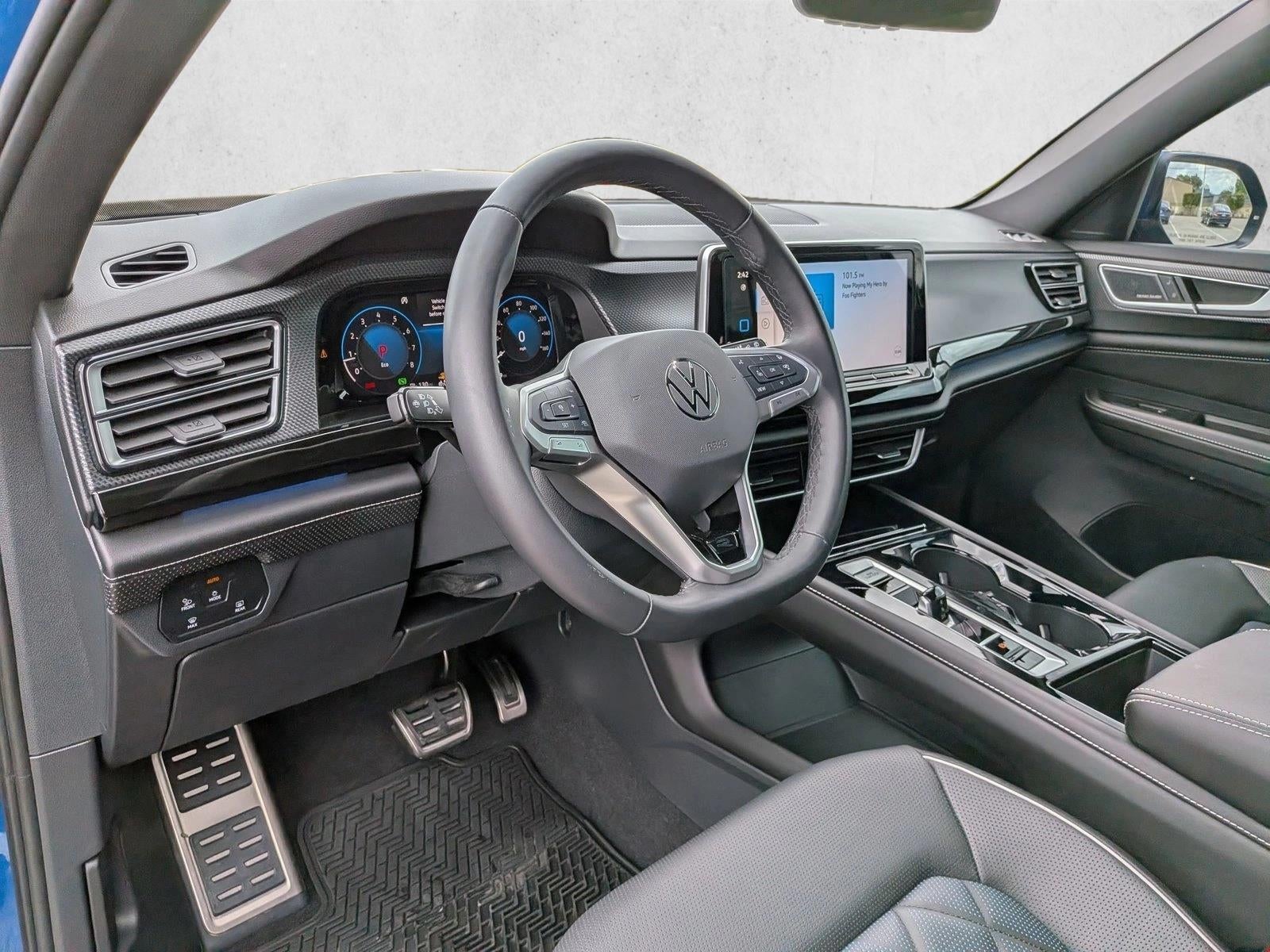 2025 Volkswagen Atlas Cross Sport 2.0T SEL Premium R-Line 4MOTION