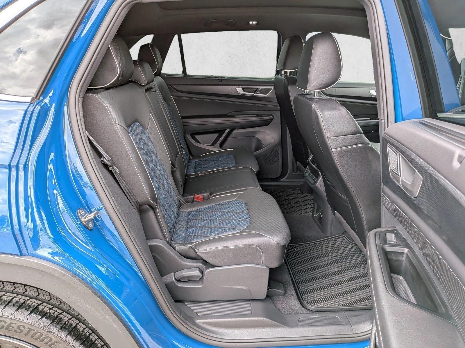 2025 Volkswagen Atlas Cross Sport 2.0T SEL Premium R-Line 4MOTION