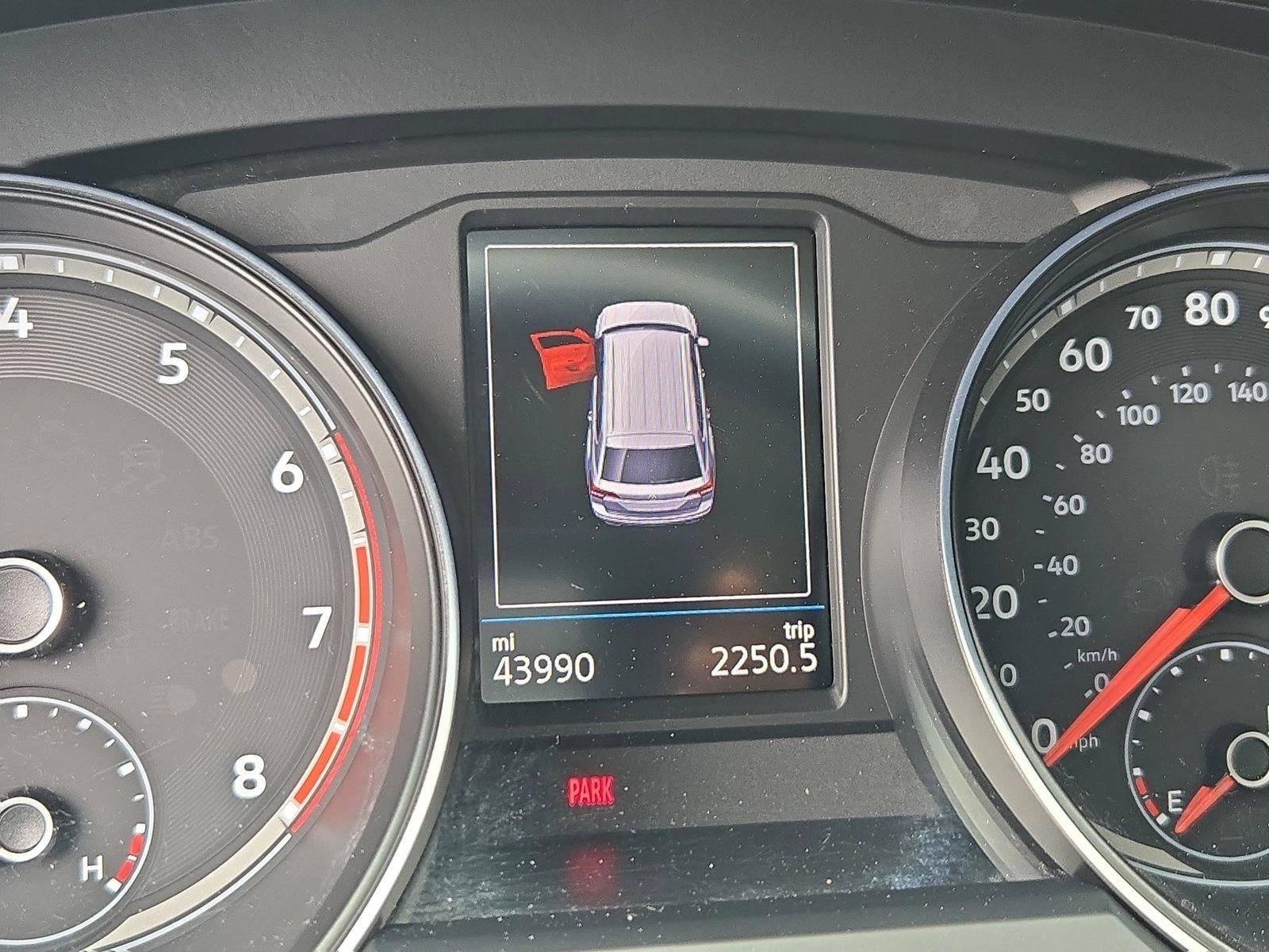 2021 Volkswagen Atlas 2021.5 3.6L V6 SE w/Technology FWD