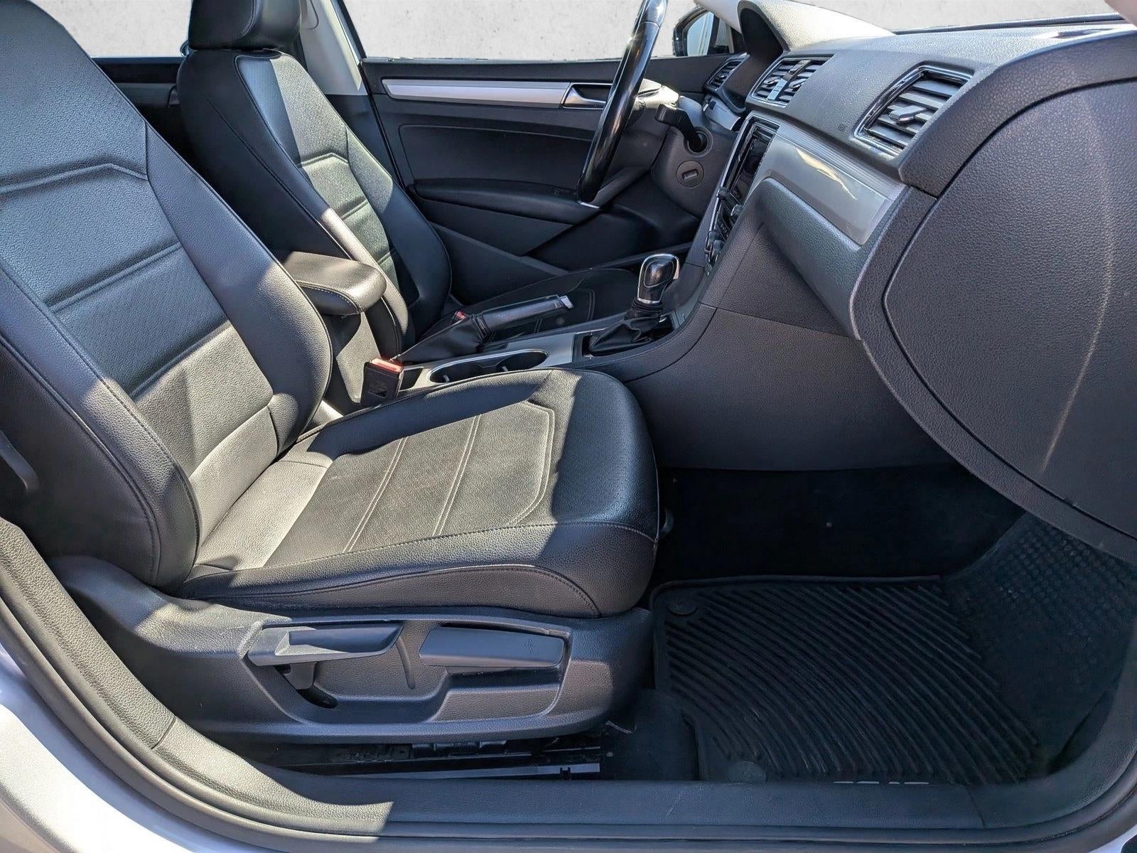 2019 Volkswagen Passat 2.0T Wolfsburg Edition Auto