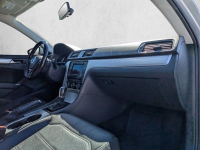 2019 Volkswagen Passat 2.0T Wolfsburg Edition Auto