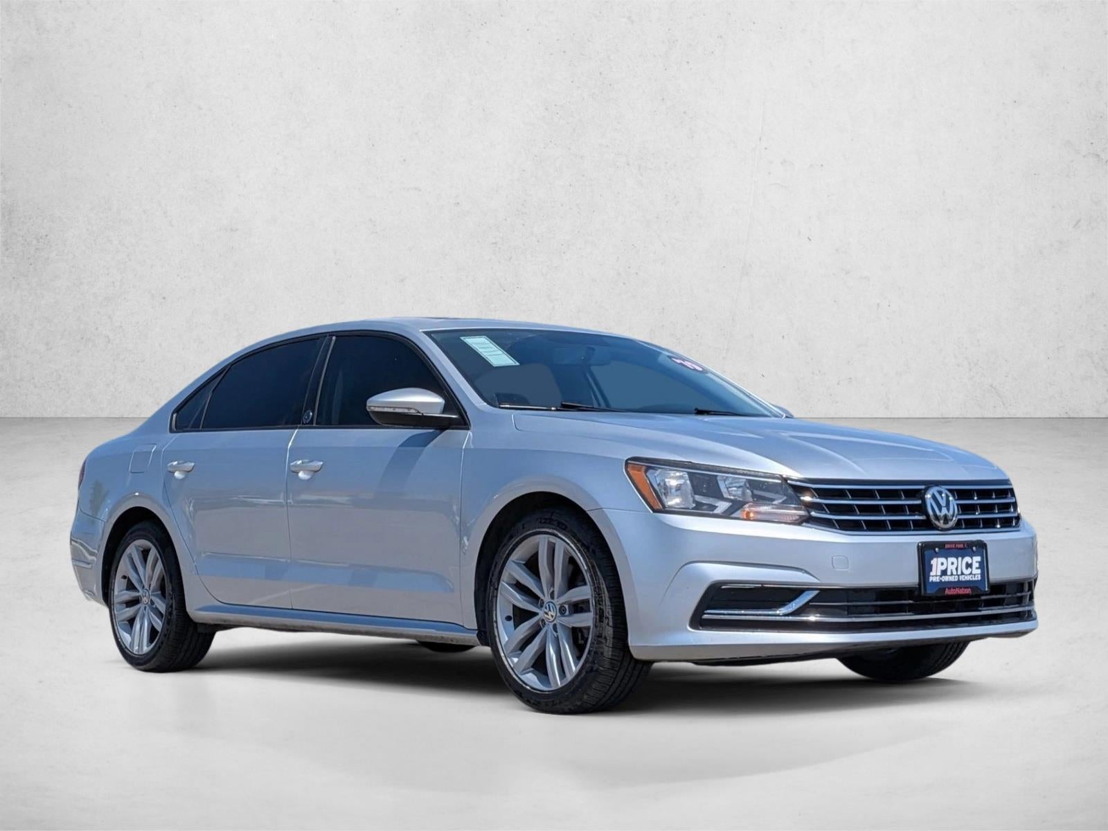 2019 Volkswagen Passat 2.0T Wolfsburg Edition Auto