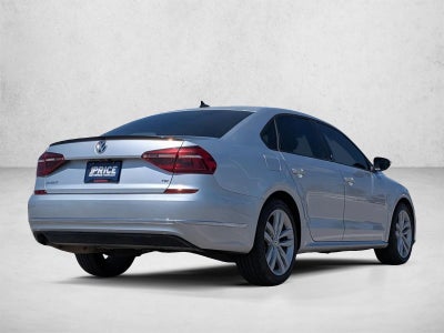 2019 Volkswagen Passat 2.0T Wolfsburg Edition Auto