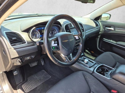 2020 Chrysler 300 Touring RWD