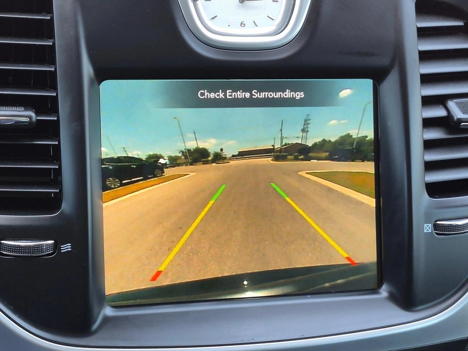 2020 Chrysler 300 Touring RWD